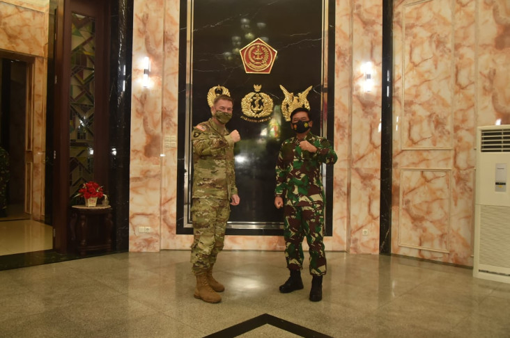 Panglima TNI Terima...