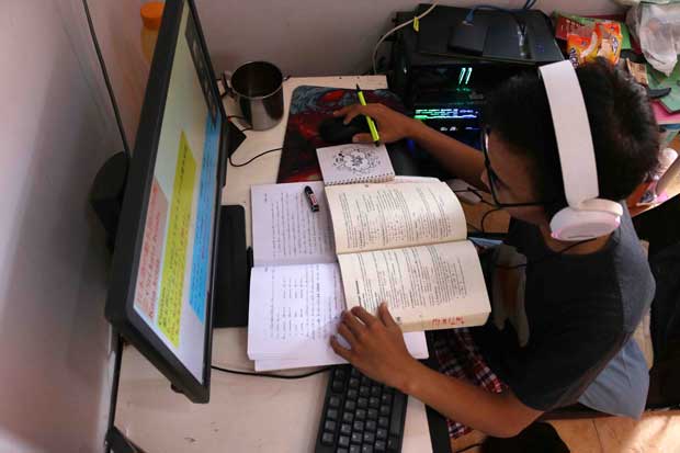 Kemendikbud Didesak...
