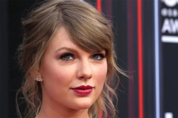 Taylor Swift Beberkan...