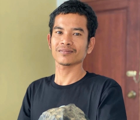 Simpan Benda Angkasa...
