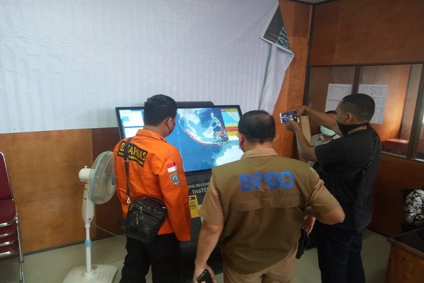 Guncangan Gempa Bermagnitudo...
