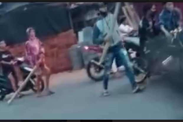 Saling Geber Motor,...