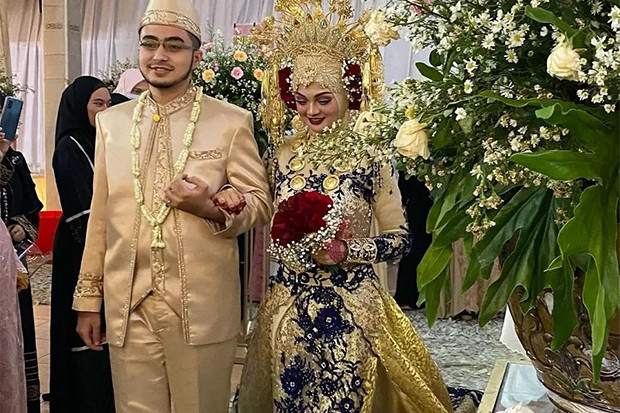 Mewahnya Gaun Pernikahan...