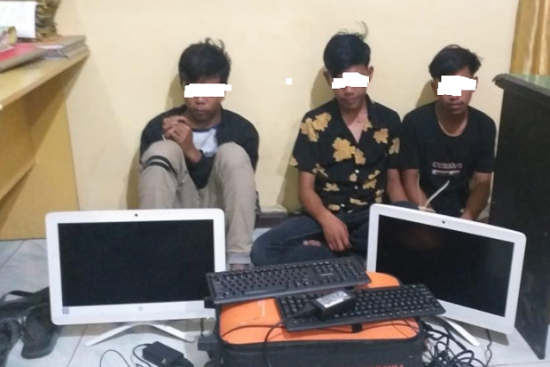 3 Pencuri Kelas Teri...