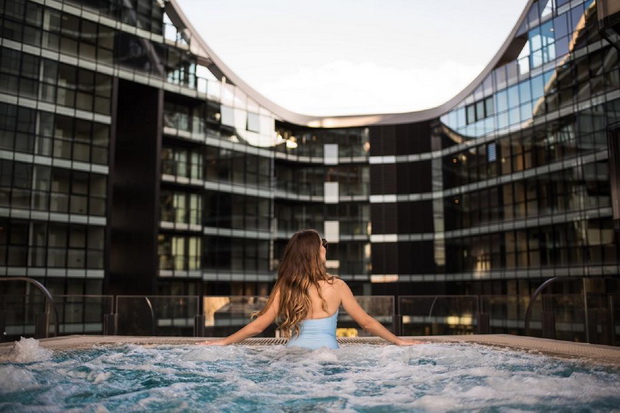 SKYE Suites Green Square...