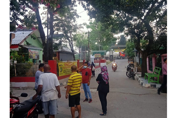Penjual Sayur Berusia...