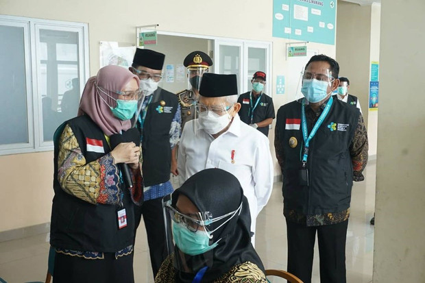 Di Hadapan Wapres, Bupati...