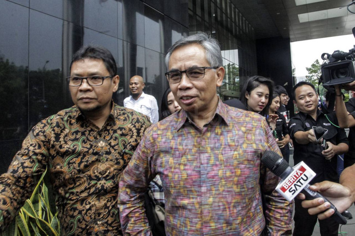 OJK Dorong Lembaga Keuangan...