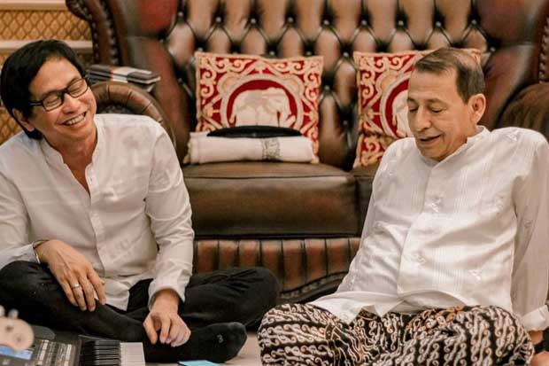 Sungkem ke Habib Luthfi,...