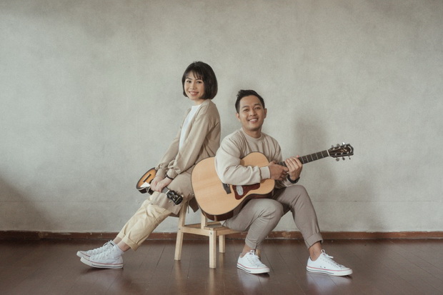 Rilis Dua Video Musik,...