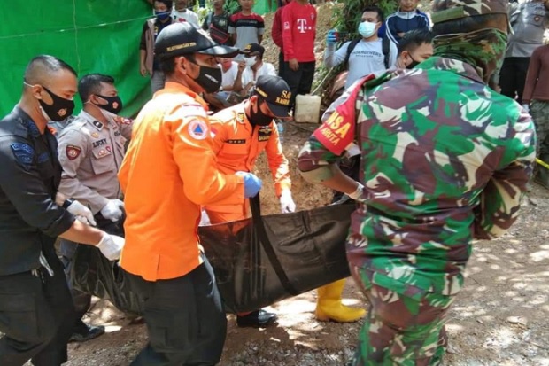 3 Penambang Ditemukan...