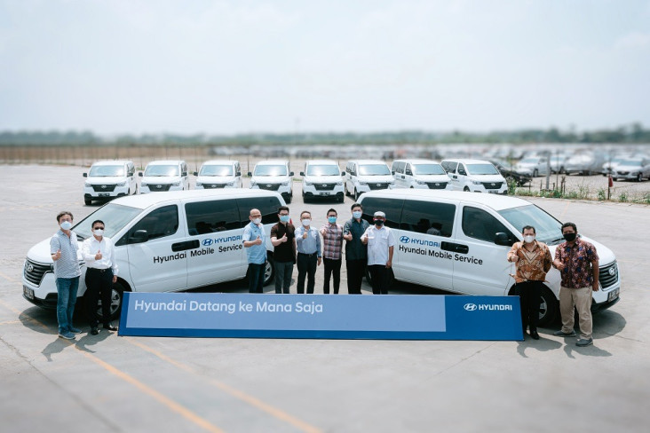 Ingin Servis Mobil Hyundai...