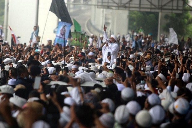 Terjadi Keremunan Massa...