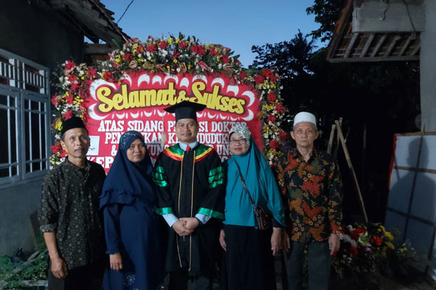 Anak Buruh Tani Asal...