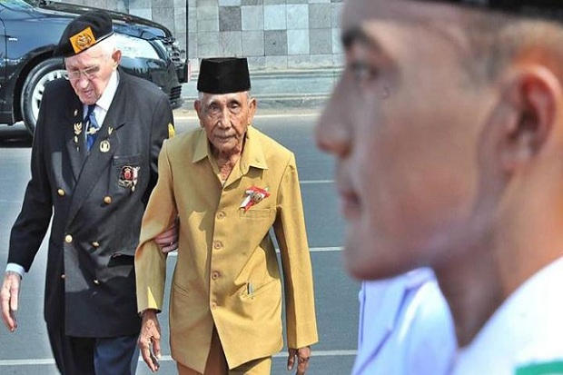 Kisah Persahabatan Eks...