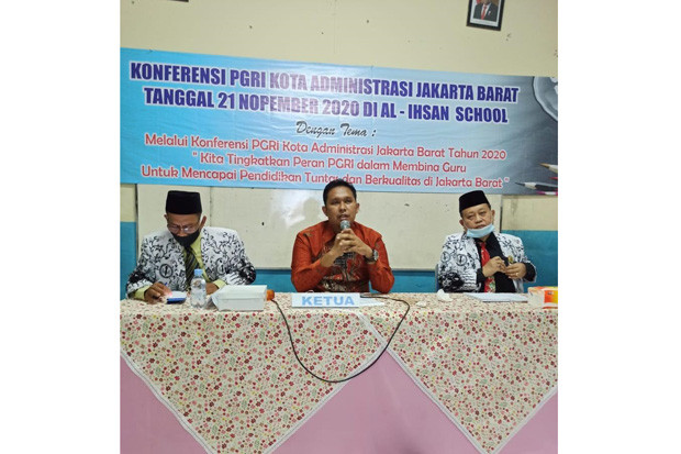 Jabat Ketua PGRI Jakarta...