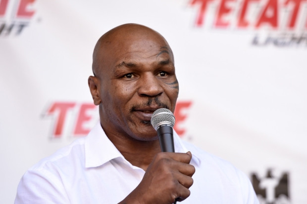 Demi Uang, Mike Tyson...