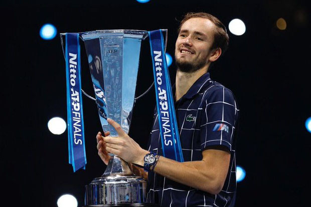 Tekuk Thiem, Medvedev...
