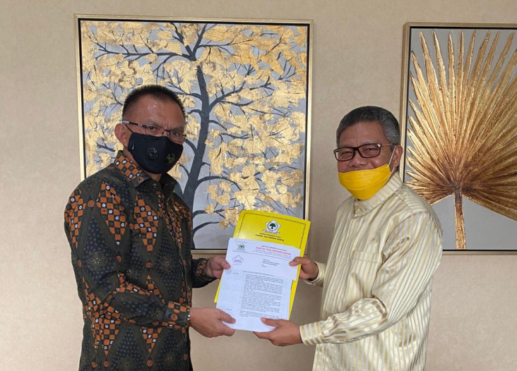 3 Bulan Bergolak, Wali...