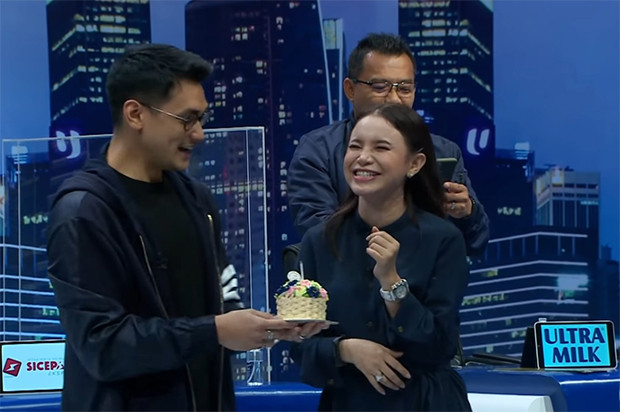Rossa Berulang Tahun,...