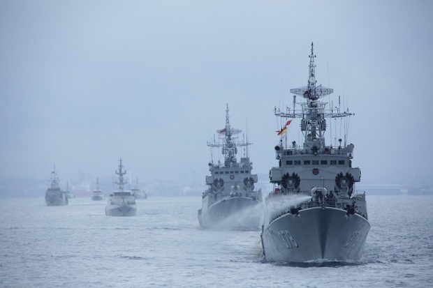 9 Kapal Perang dan Pesawat...
