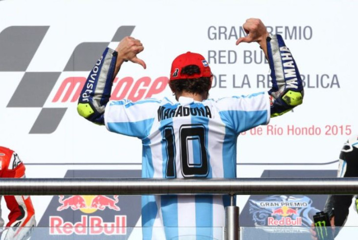 Cerita Maradona Cium...