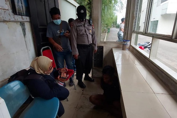 Tertangkap Basah Hendak...