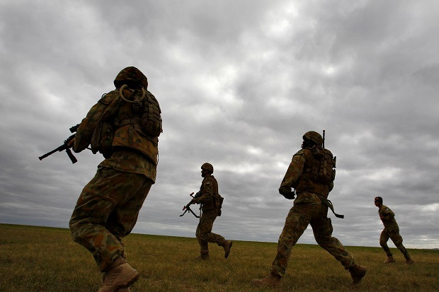 Australia Pecat Tentara...