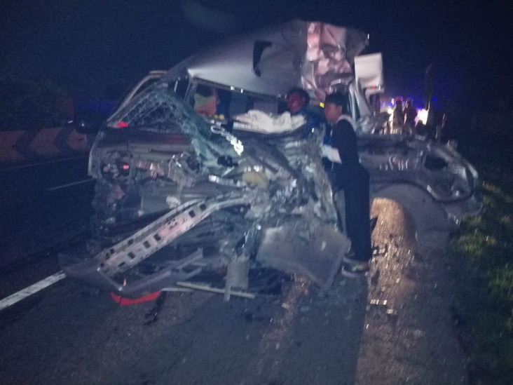 Hiace Terlibat Tabrak...