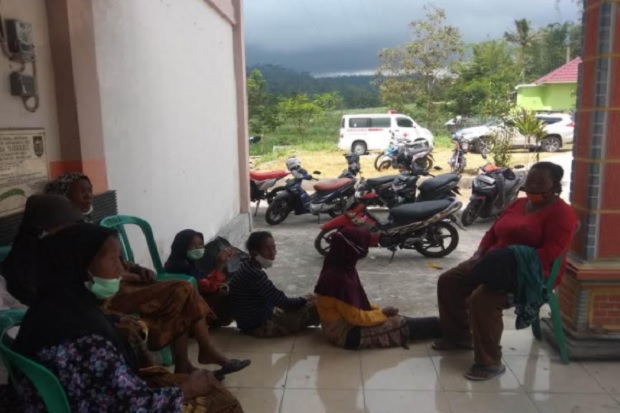 Merapi Berstatus Siaga,...