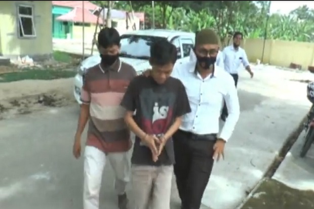 Nyambi Jualan Sabu,...