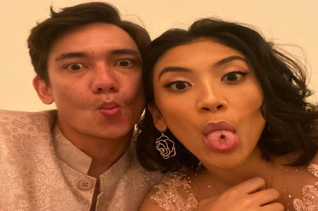 Adipati Dolken dan Canti...