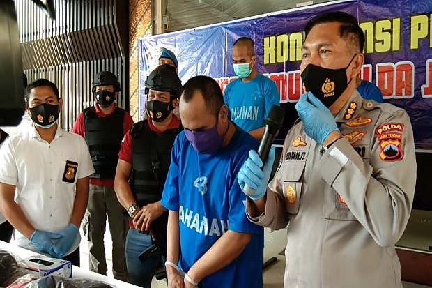 Lupa Saat Melampiaskan...