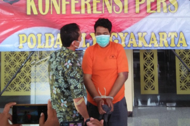 Kalah Judi dan Mabuk,...