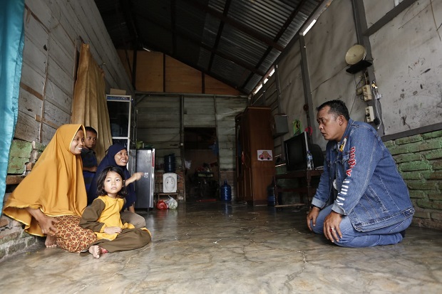 Susuri Perkampungan...