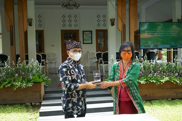 Grab Luncurkan Layanan...