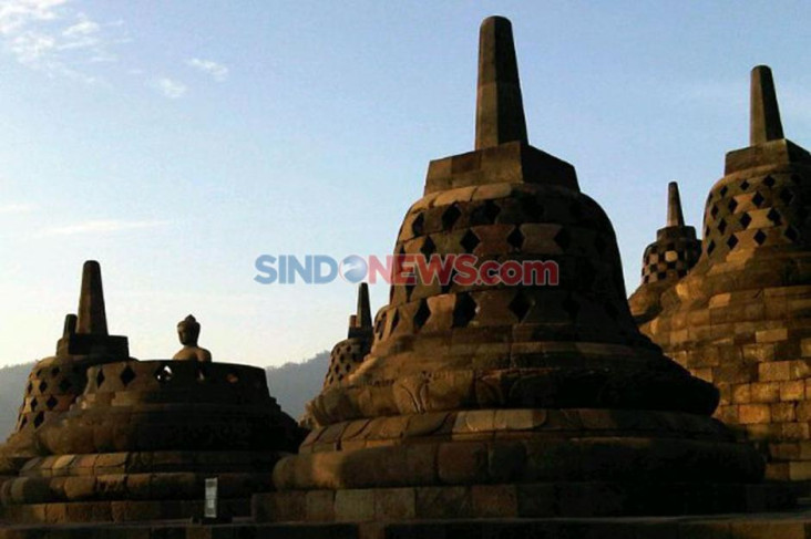 Candi Borobudur Rusak,...