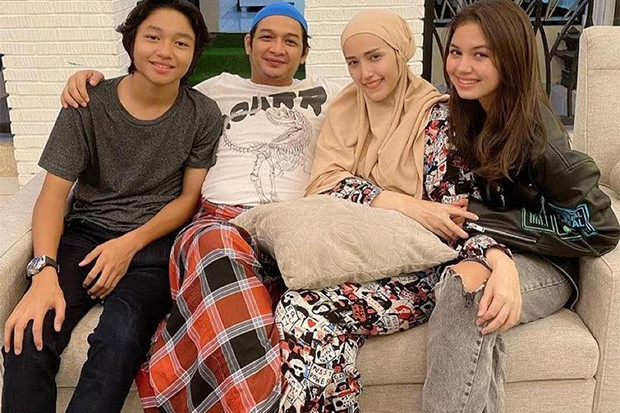 Putus dari Ratu Sofya,...