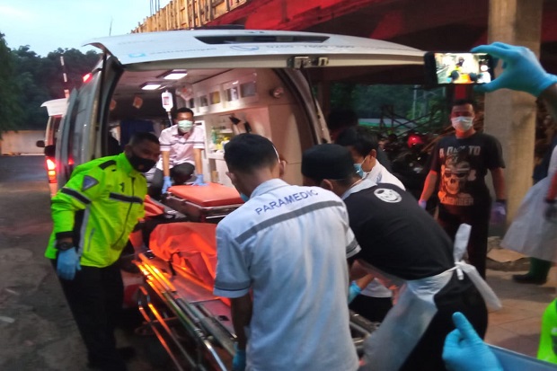Korban Tewas Elf Tabrak...