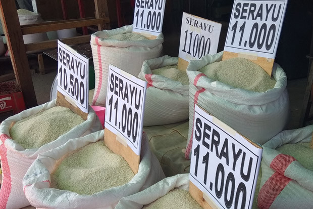 Harga Beras Premium...