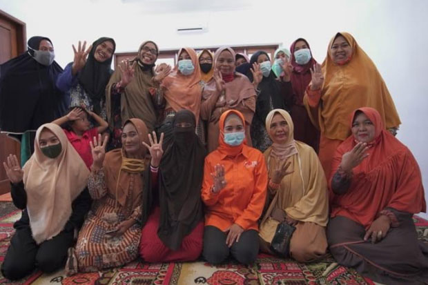 Ibu-ibu Harap Kebangkitan...
