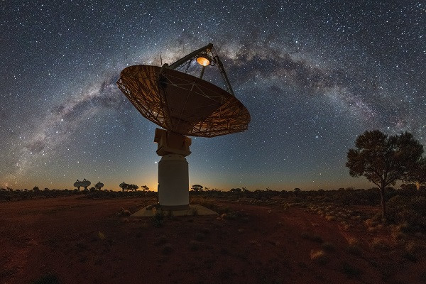 Teleskop Raksasa Australia...