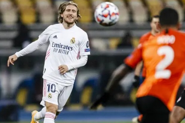 Modric Akui Posisi Real...