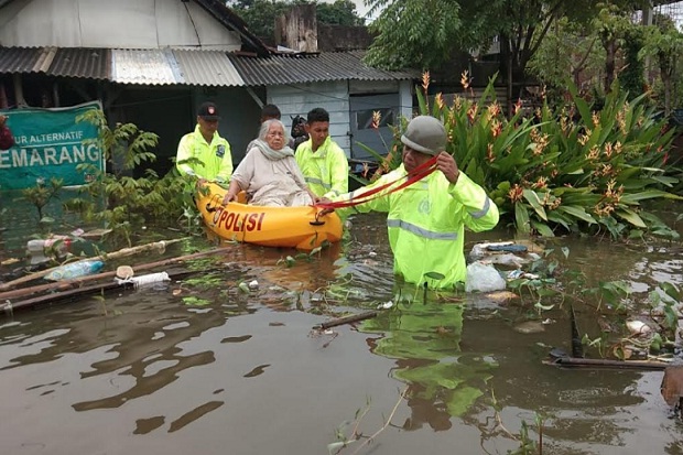 Hadapi Musim Hujan,...