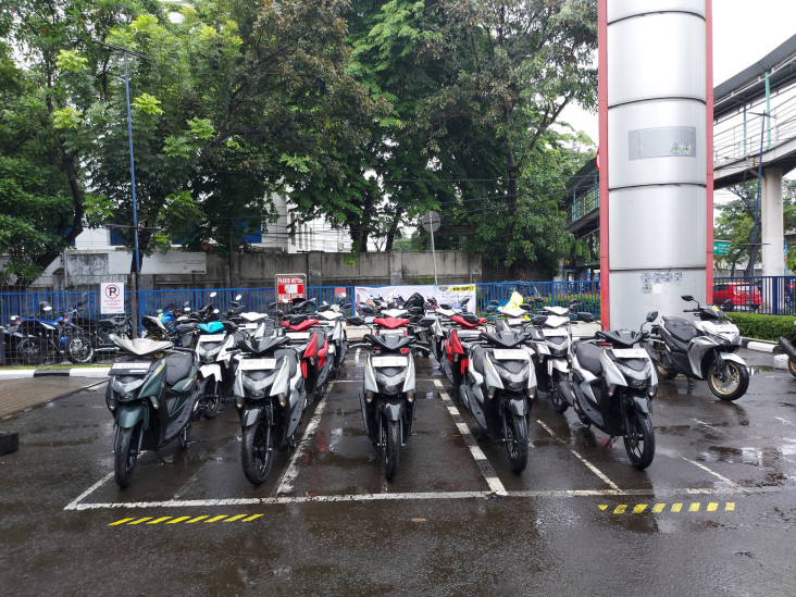 Terabas Hujan, YIMM...