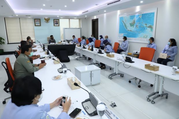 Tugas Besar, Menteri...