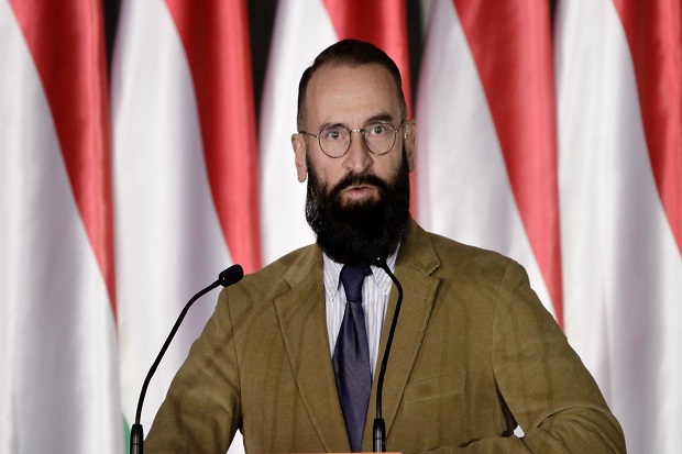 Ironis, Politisi Anti-Gay...