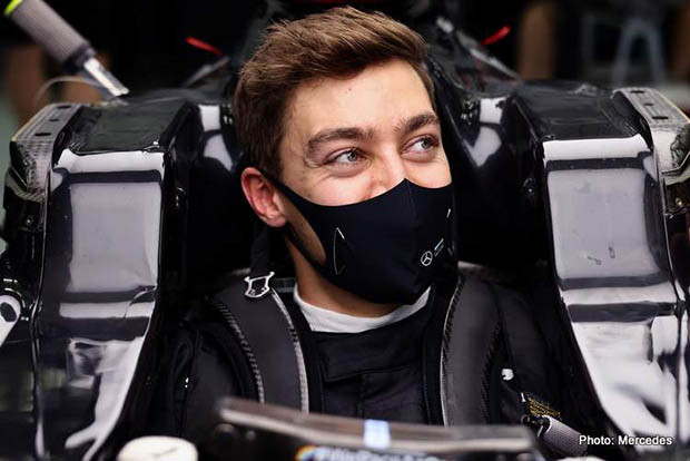 Lewis Hamilton Absen,...