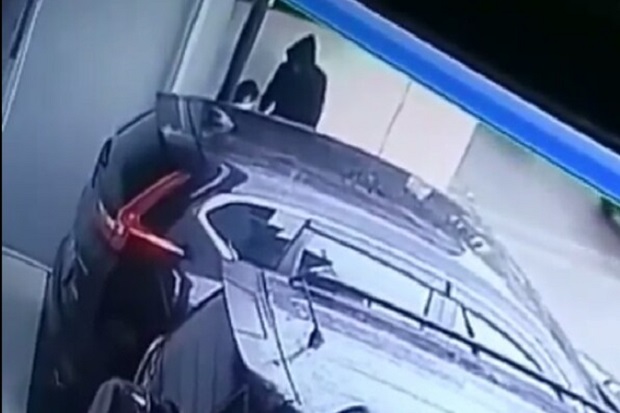 Gila, Hanya Dalam Hitungan...