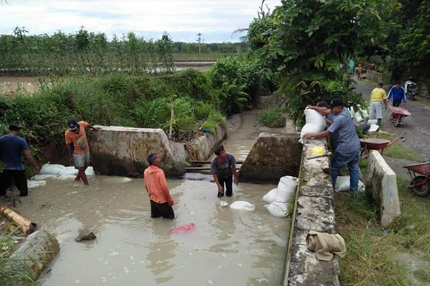 Curah Hujan Tinggi,...